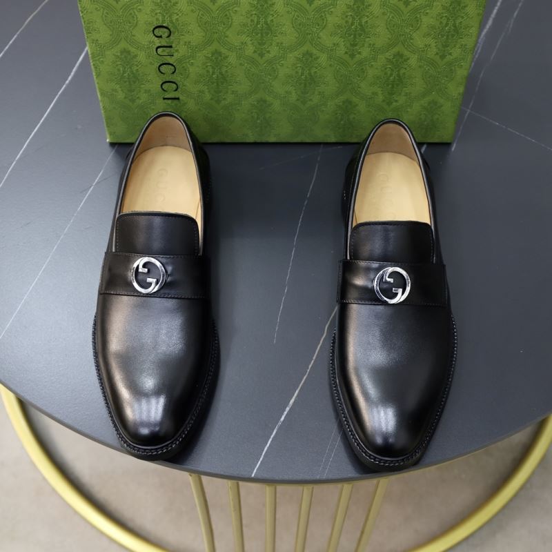 G*u*i leather shoes